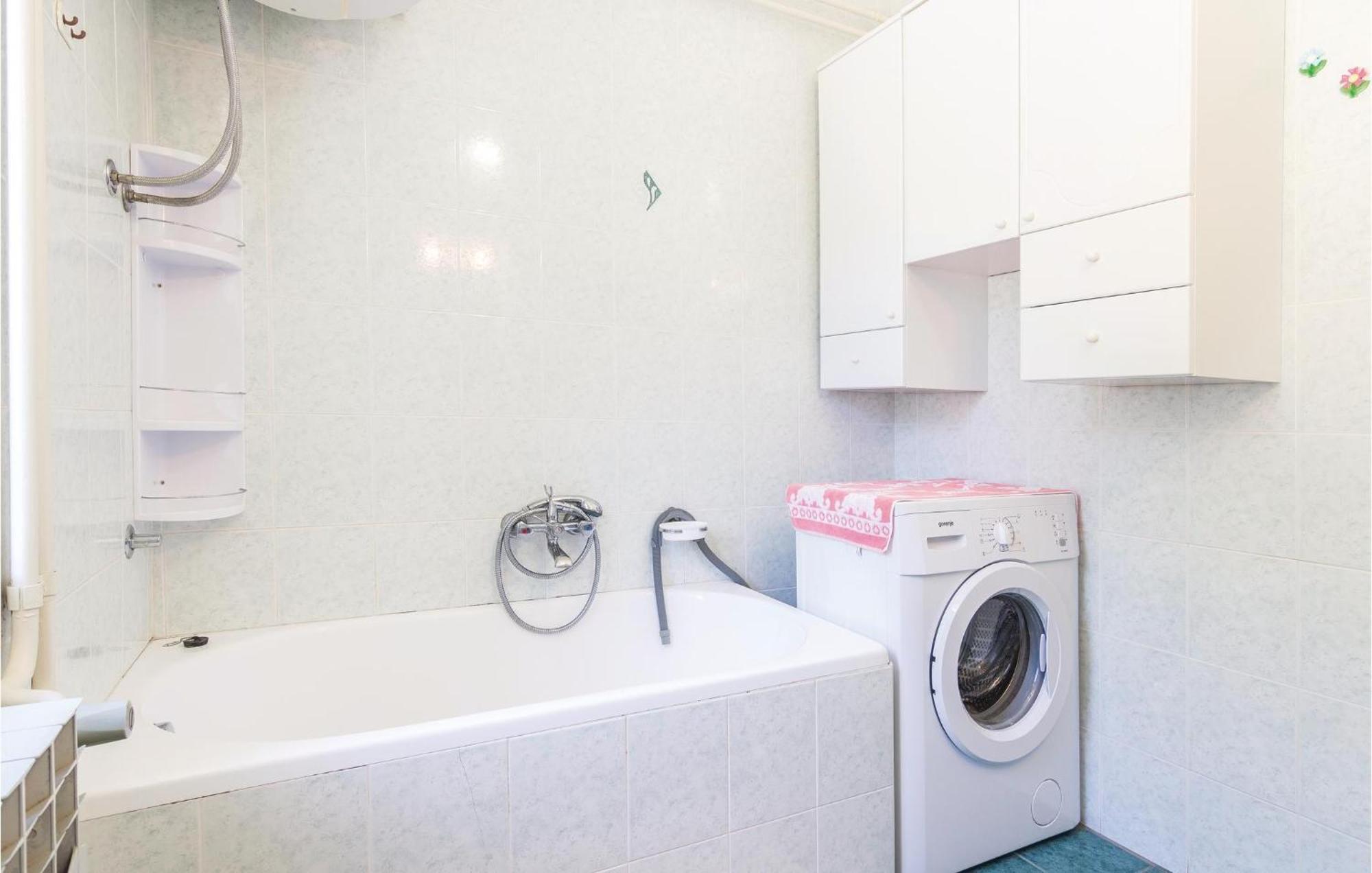 Cozy Apartment In Pican With Kitchen 외부 사진