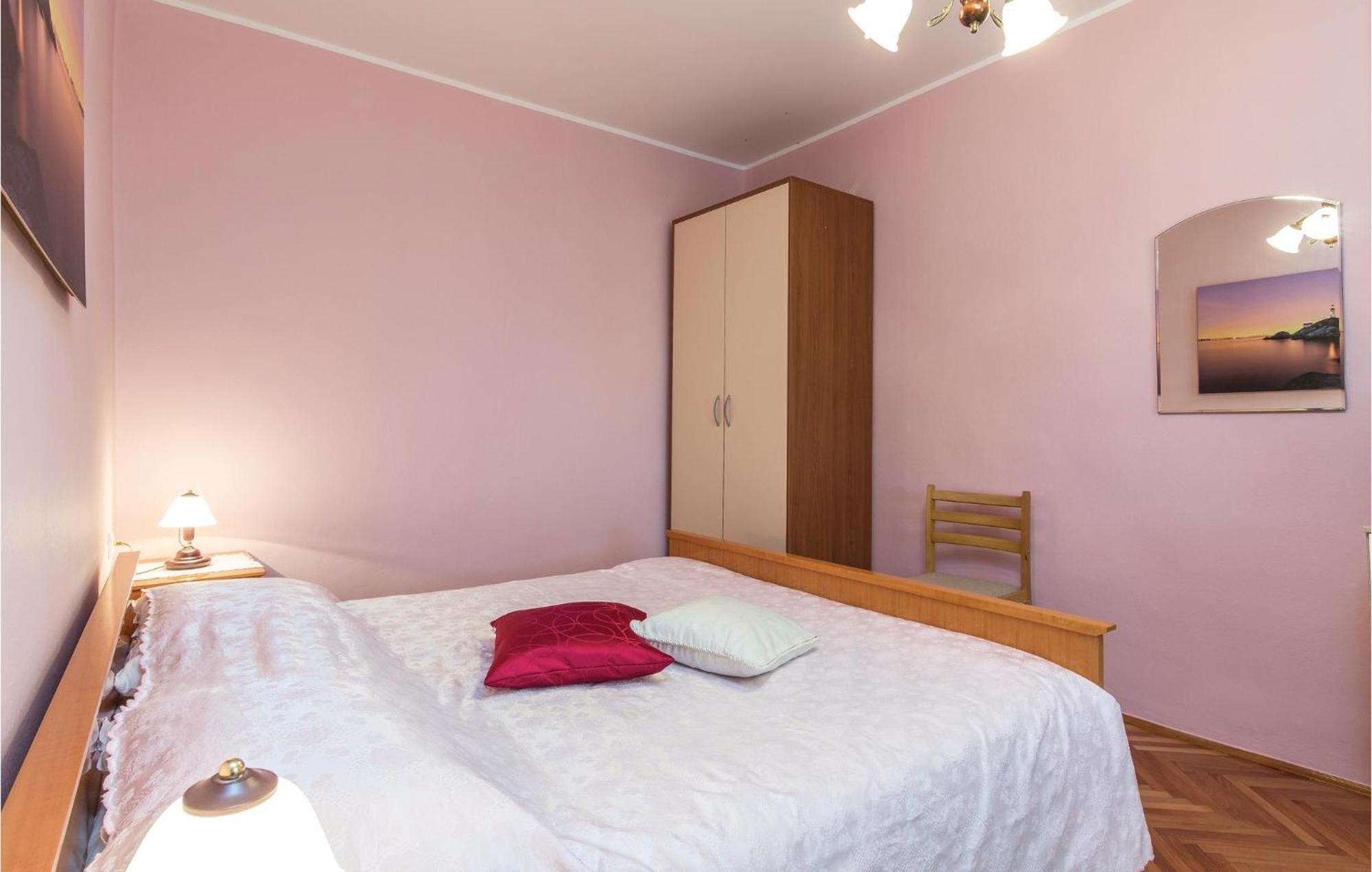 Cozy Apartment In Pican With Kitchen 외부 사진